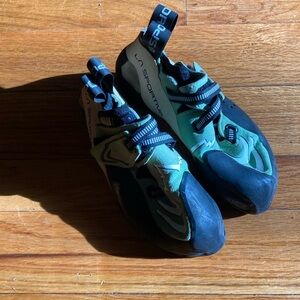 La Sportiva Futura Climbing Shoes *Like New*